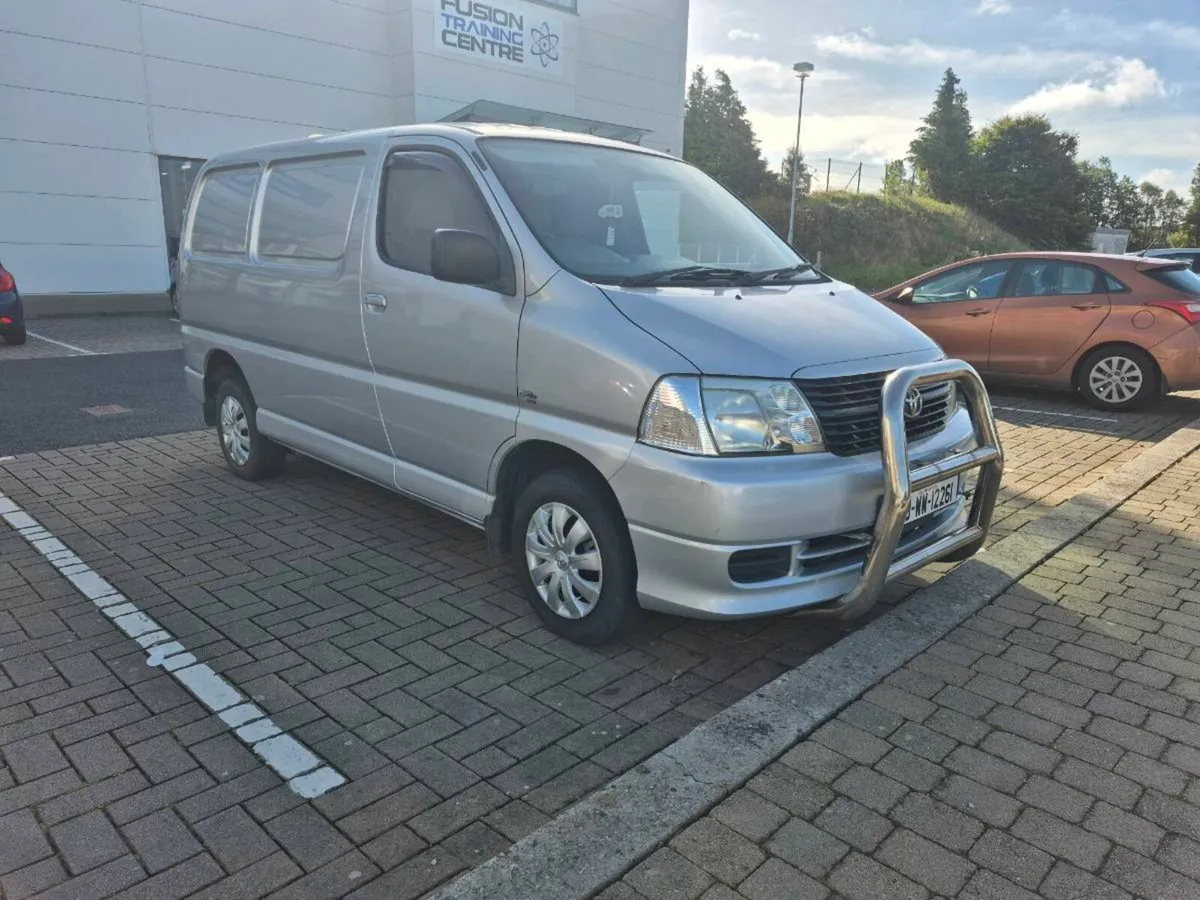 Toyota hiace - Image 2