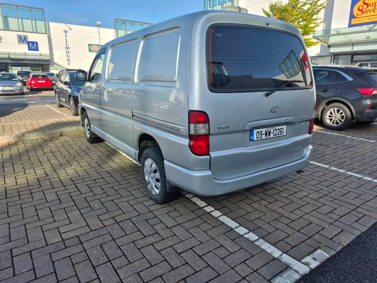 Toyota hiace - Image 3