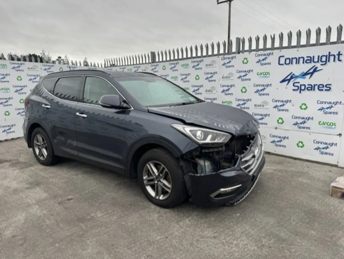 2017 SANTA FE 2.2D MAN 4WD JUST IN FOR BREAKING - Image 1