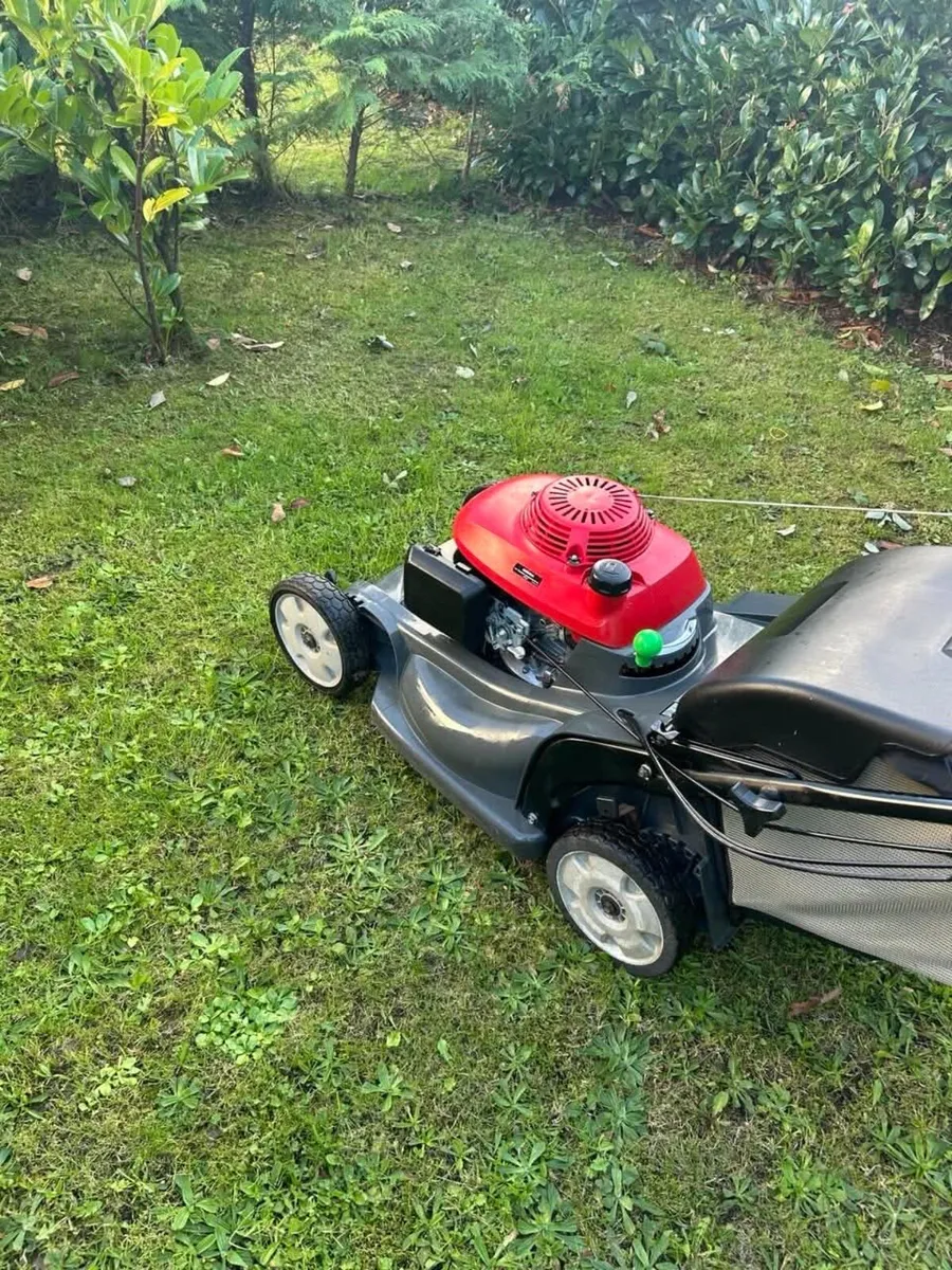 Honda HRX 537 Lawnmower - Image 3