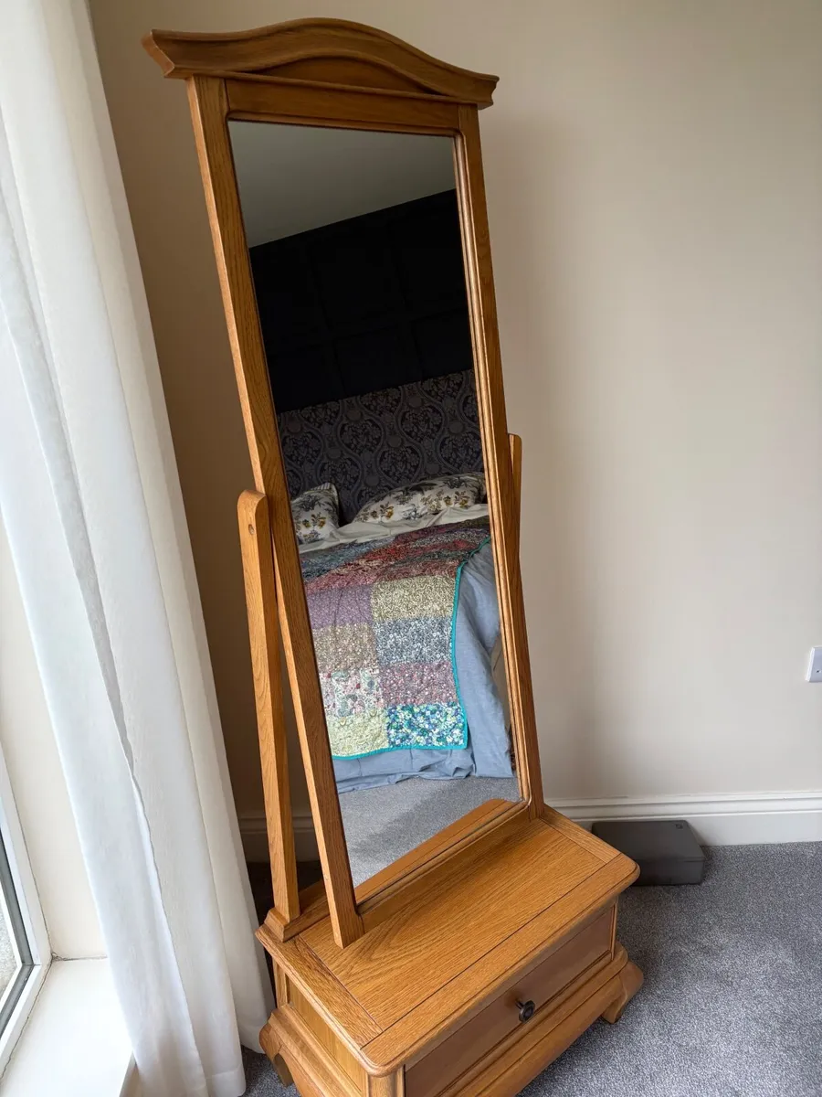 Mirror with drawer - Image 1