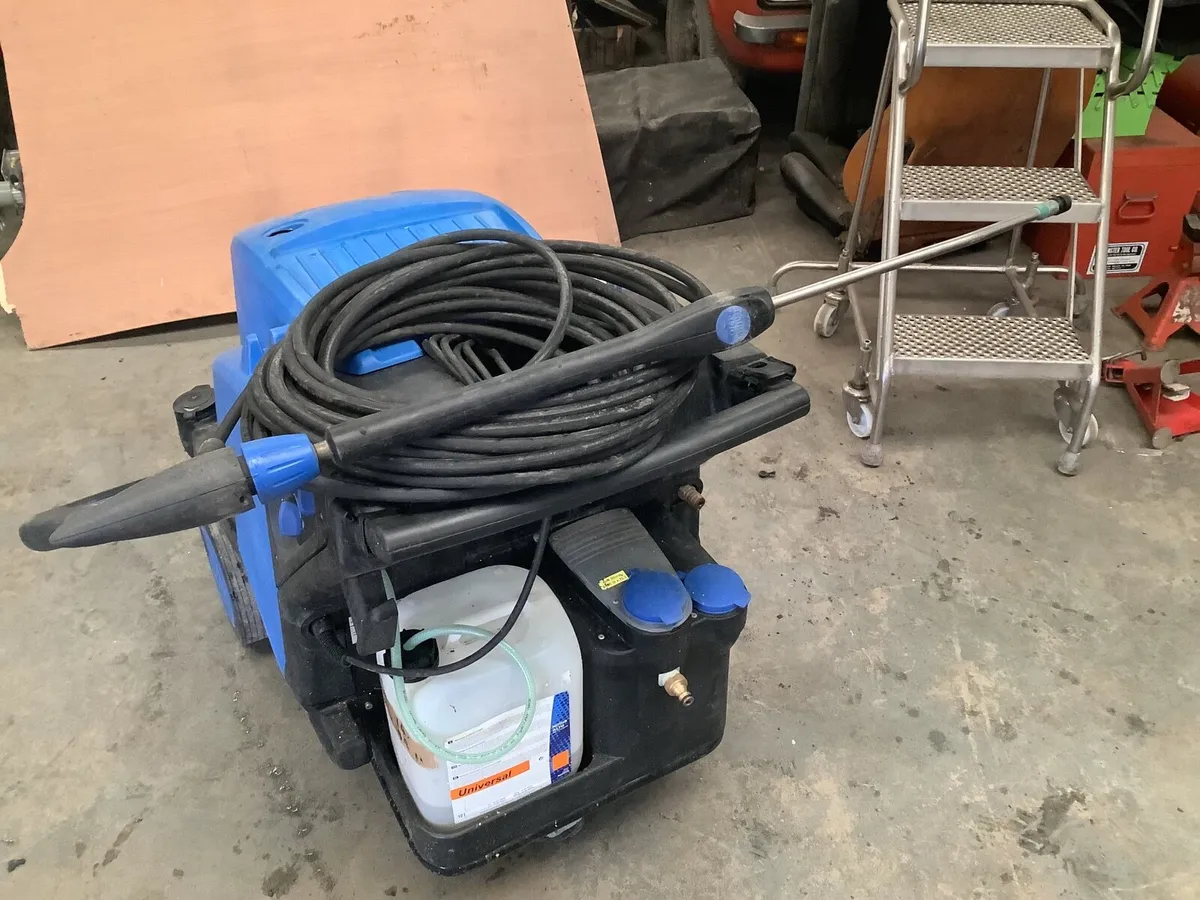Hot / cold pressure washer - Image 3