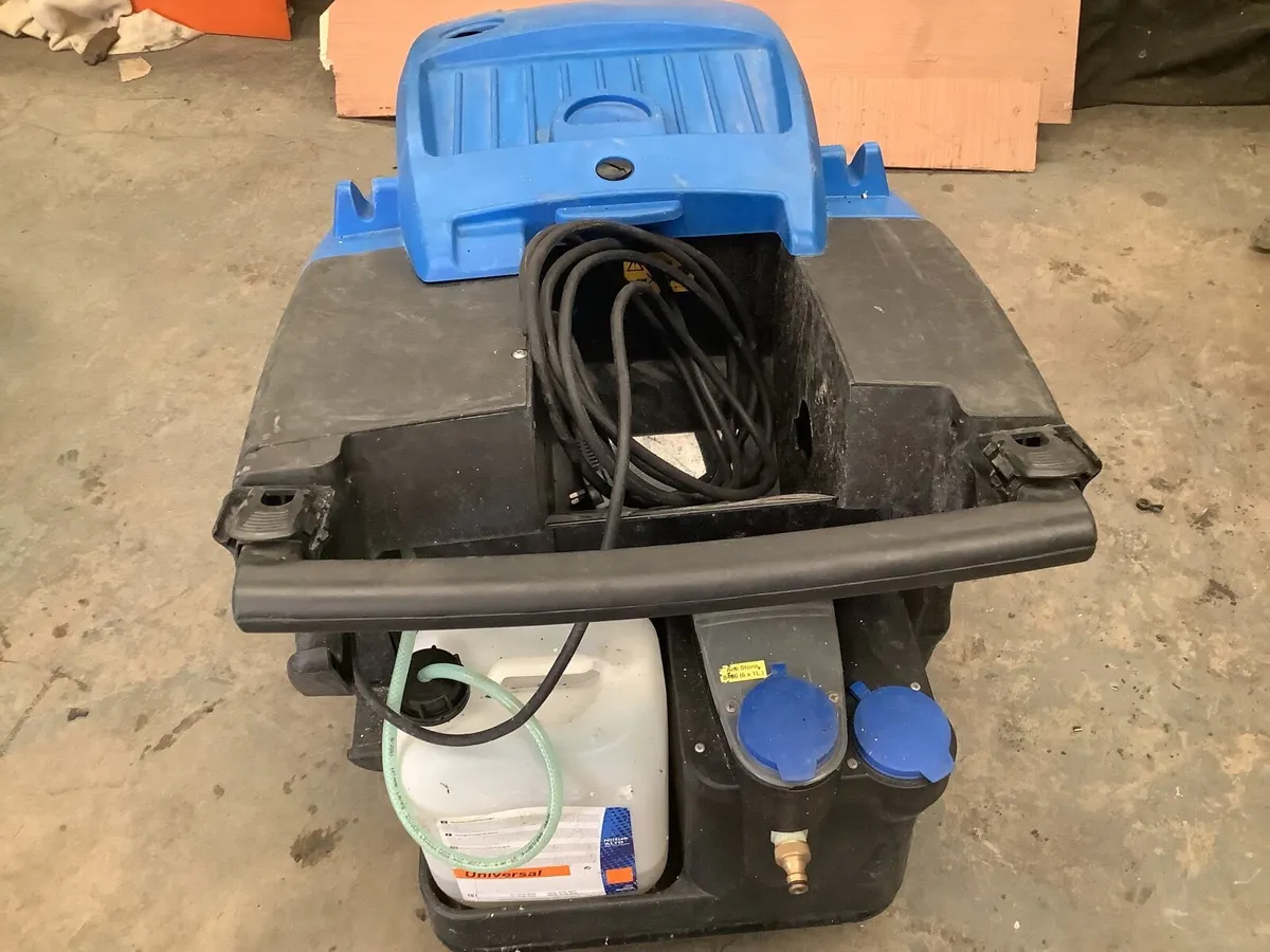 Hot / cold pressure washer - Image 4
