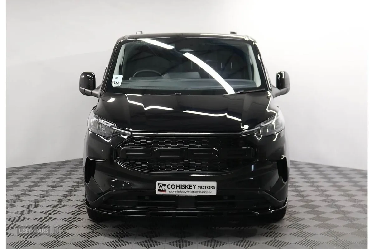 Ford Transit Custom 320 EcoBlue Limited - Image 2