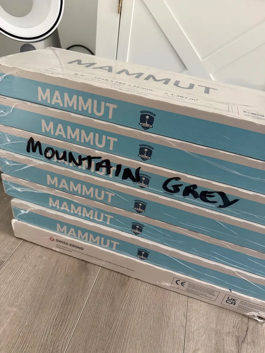 12MM MAMMUT 4V Mountain Oak Grey Flooring for Sale - Image 1