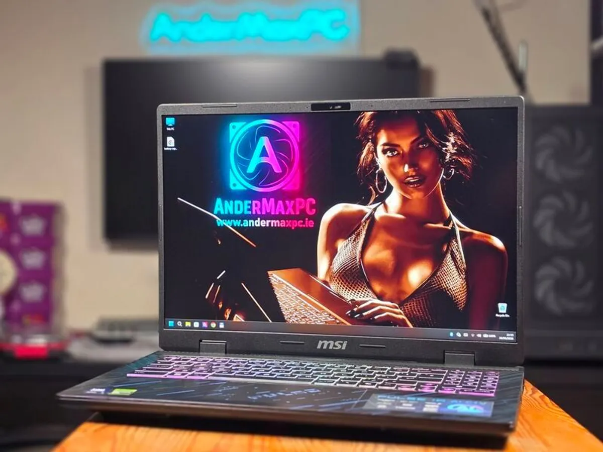 Gaming Laptop MSI Pulse 16 AI C1V - Image 1