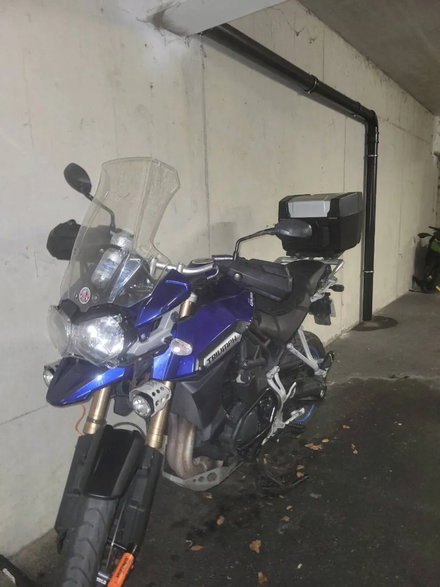Motorcycle - Image 4