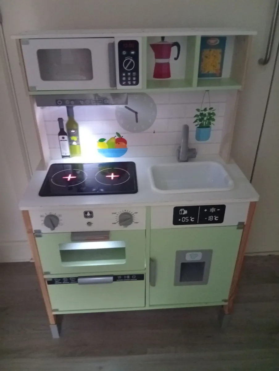 Luxury Kids Play Kitchen - Image 1