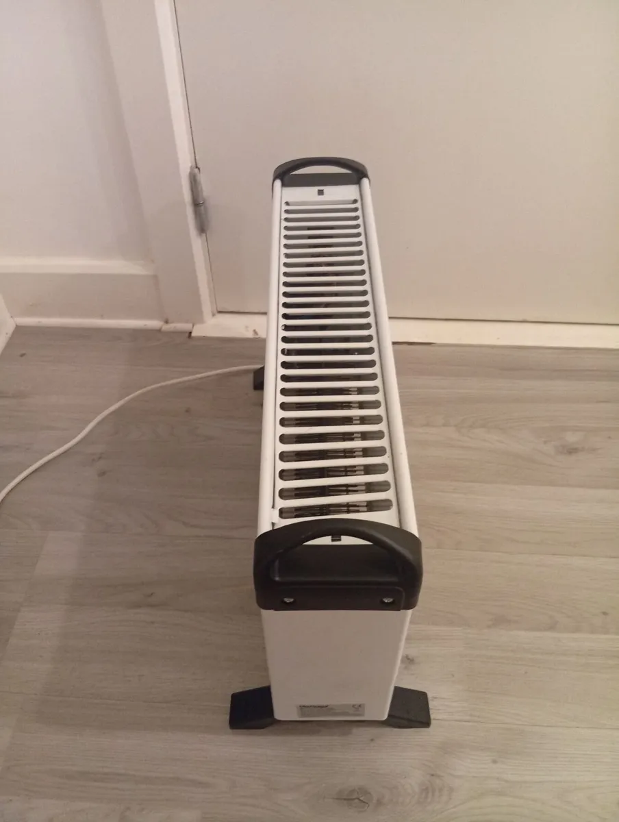 Convector Heater 2kw 3months old - Image 2