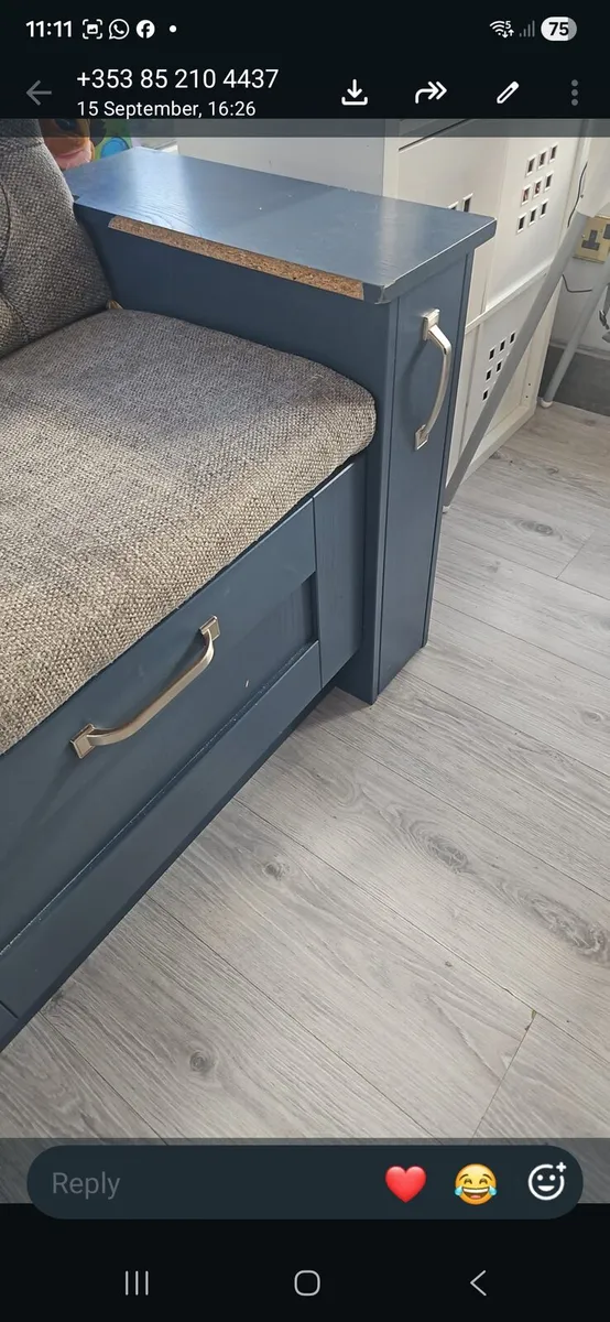 Kichen unit seat and storage - Image 3