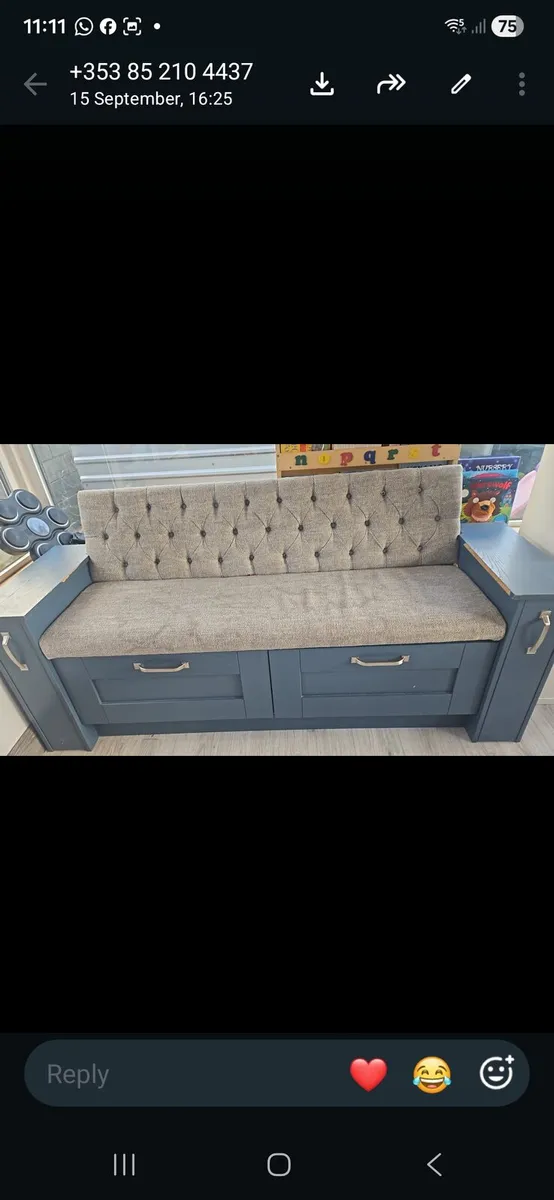 Kichen unit seat and storage - Image 4