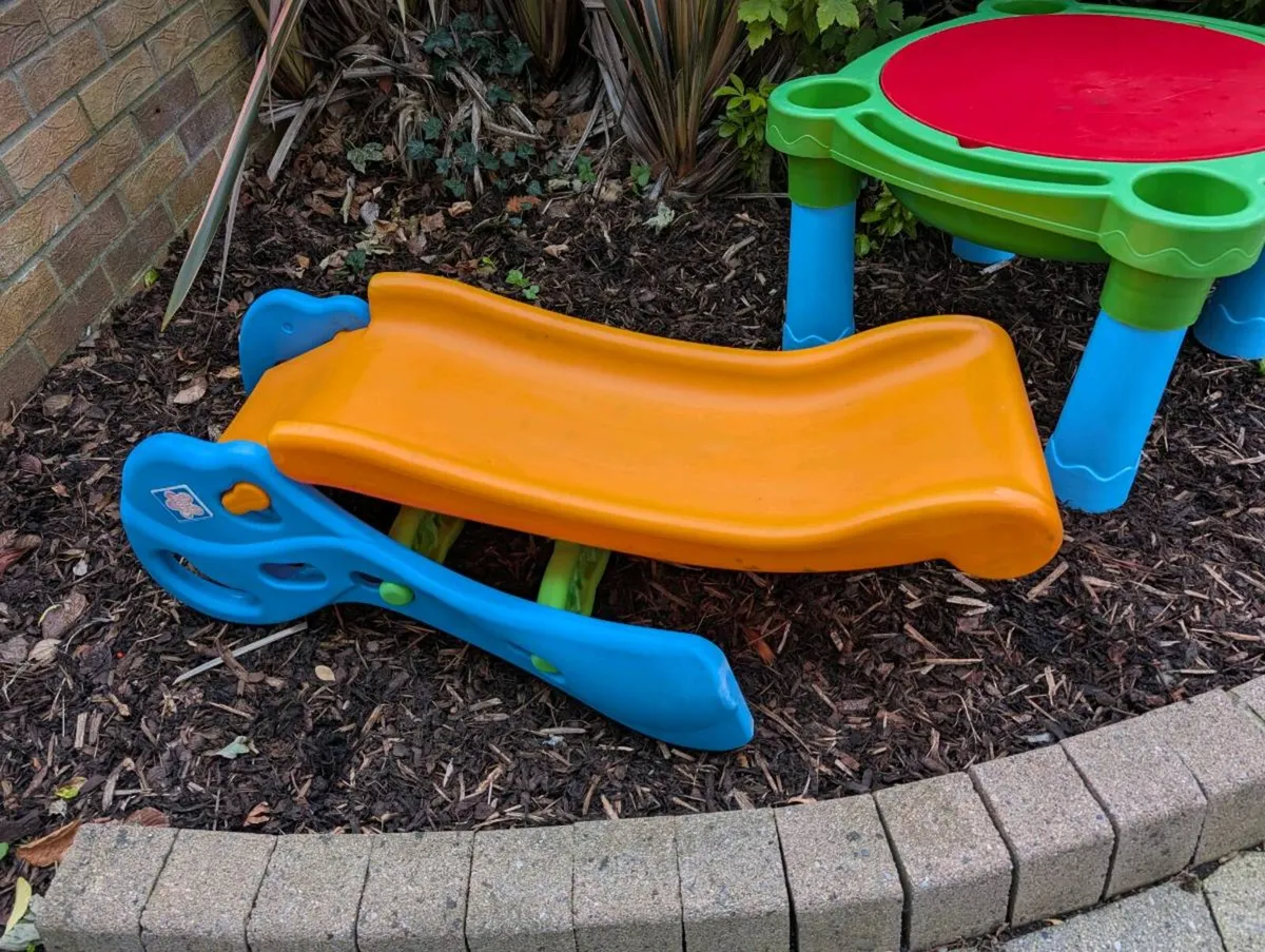 Kids slide and water/sand table - Image 4
