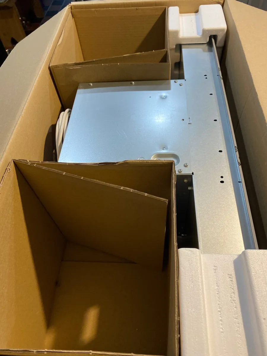 Kitchen Extractor Fan AEG 6000 Series - Image 4