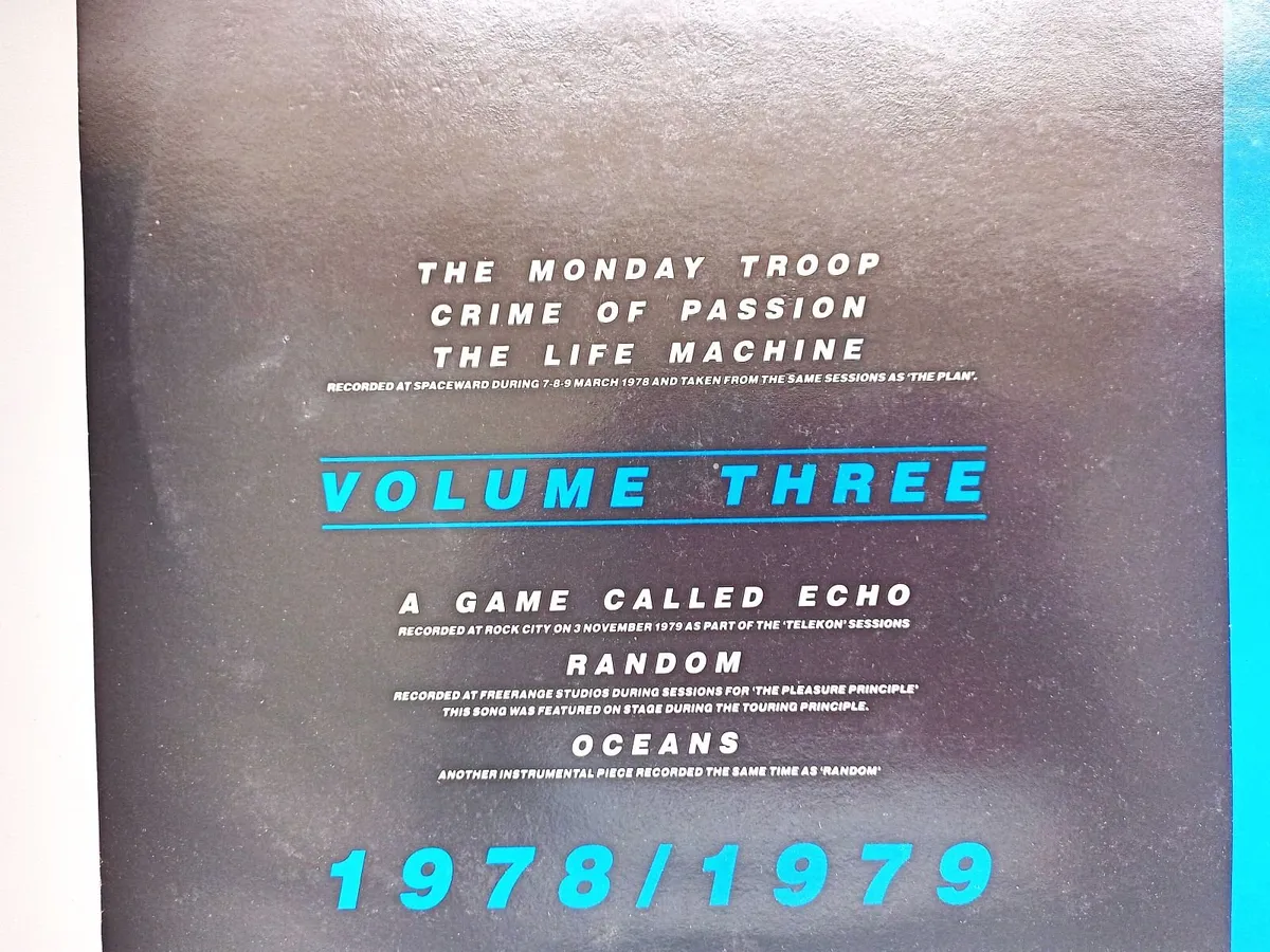 TUBEWAY  ARMY  6  TRACK  EP  BLUE  VINYL - Image 3
