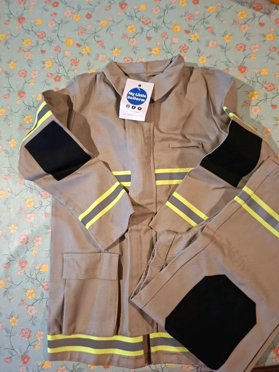 Fireman costume - Image 1