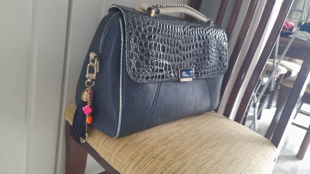 Handbag