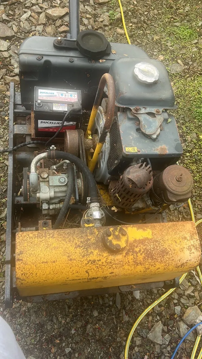 Roller - Image 2