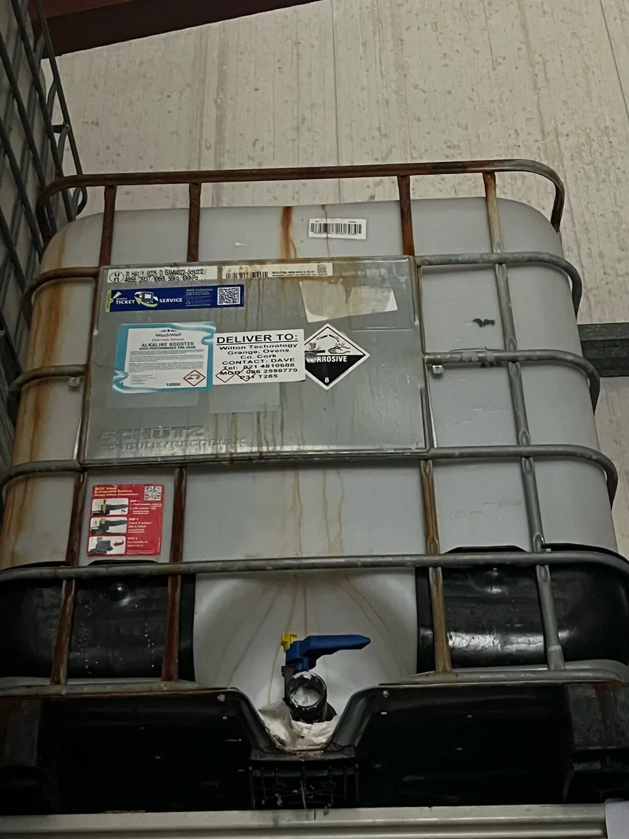 5x 1000 Litre IBC Tanks - €70