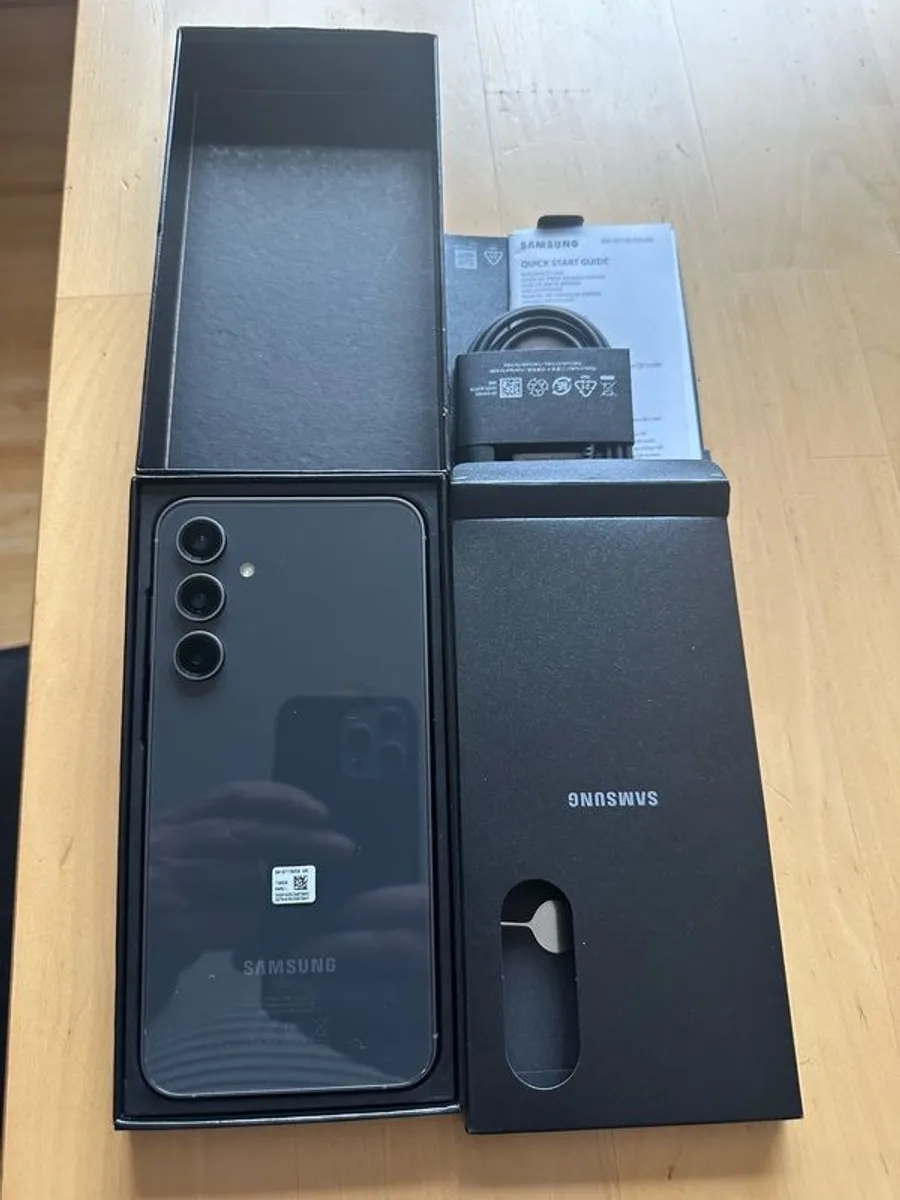 Samsung Galaxy S23fe 128 gb Unlocked - Image 2