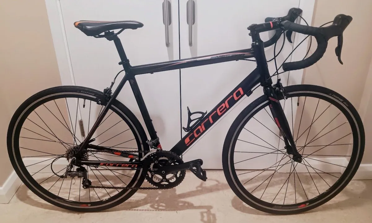 Large carrera road bike in great working condition - Image 1