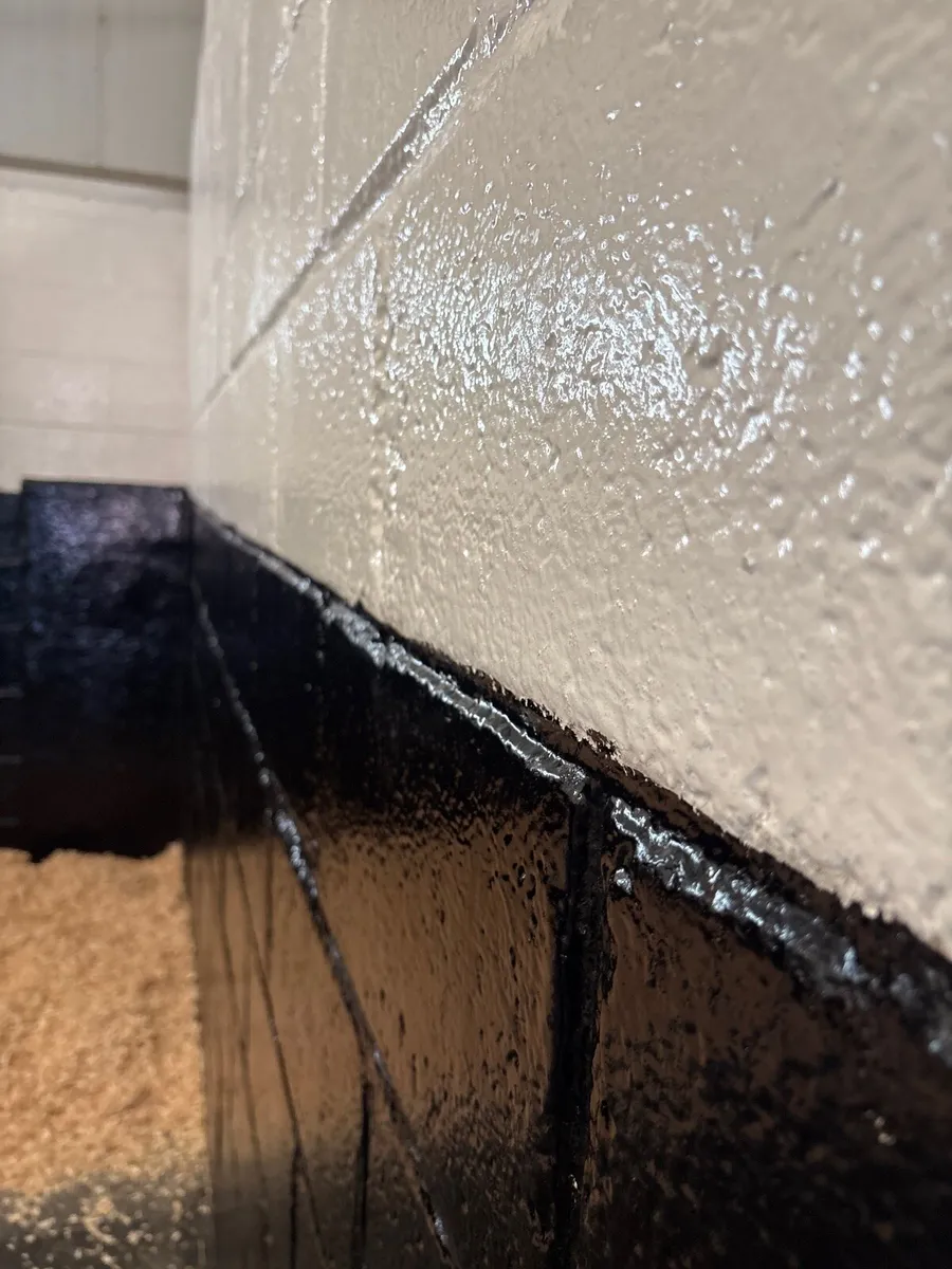 Stable Paint - Image 1