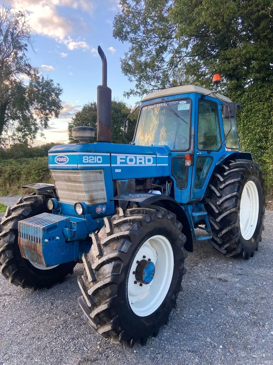 Ford 8210 - Image 1