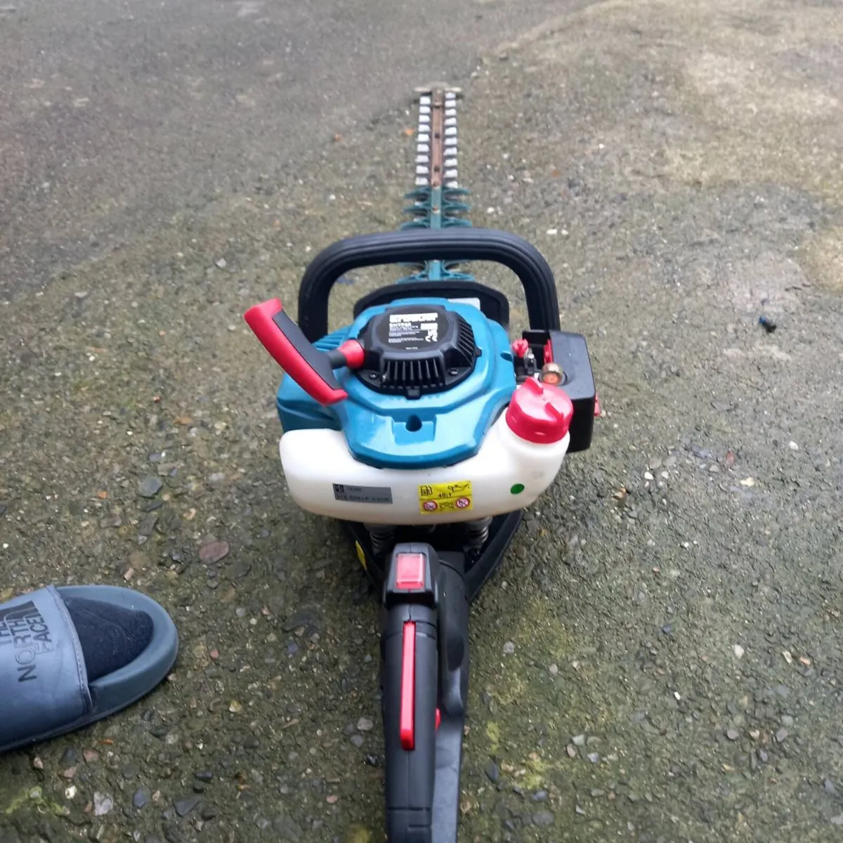 Hedge trimmer - Image 1