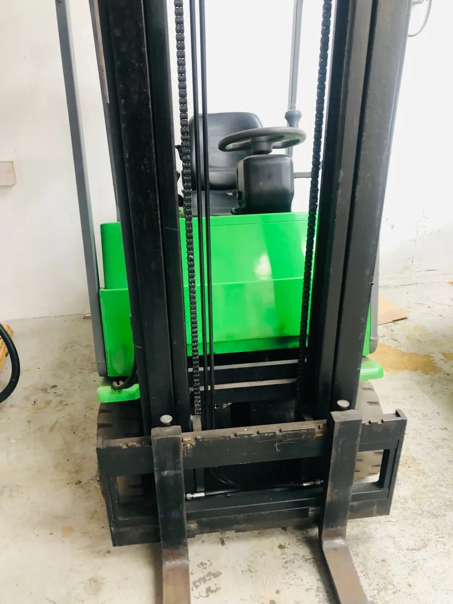 Forklift - Image 1