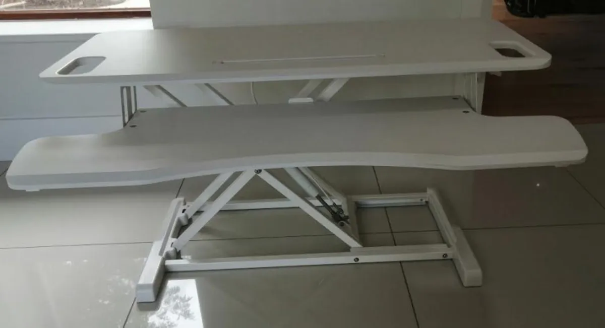 Desk Riser  Yo-Yo adjustable sit-stand desk riser