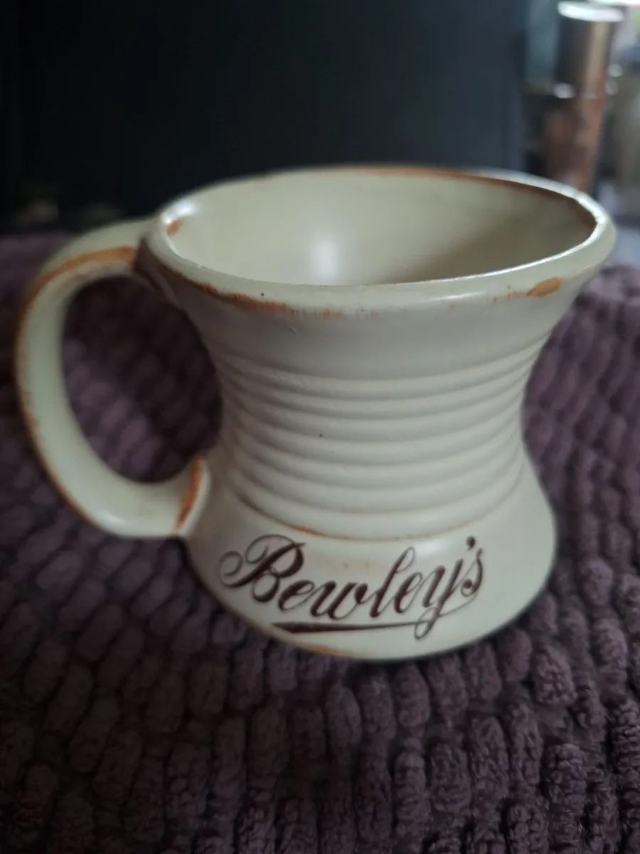 Vintage Bewleys mugs - Image 2