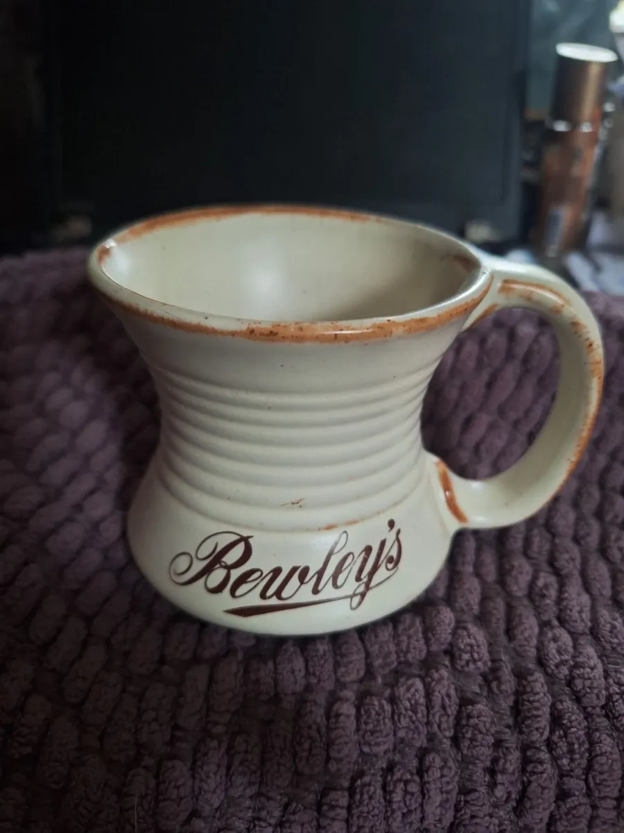 Vintage Bewleys mugs - Image 3