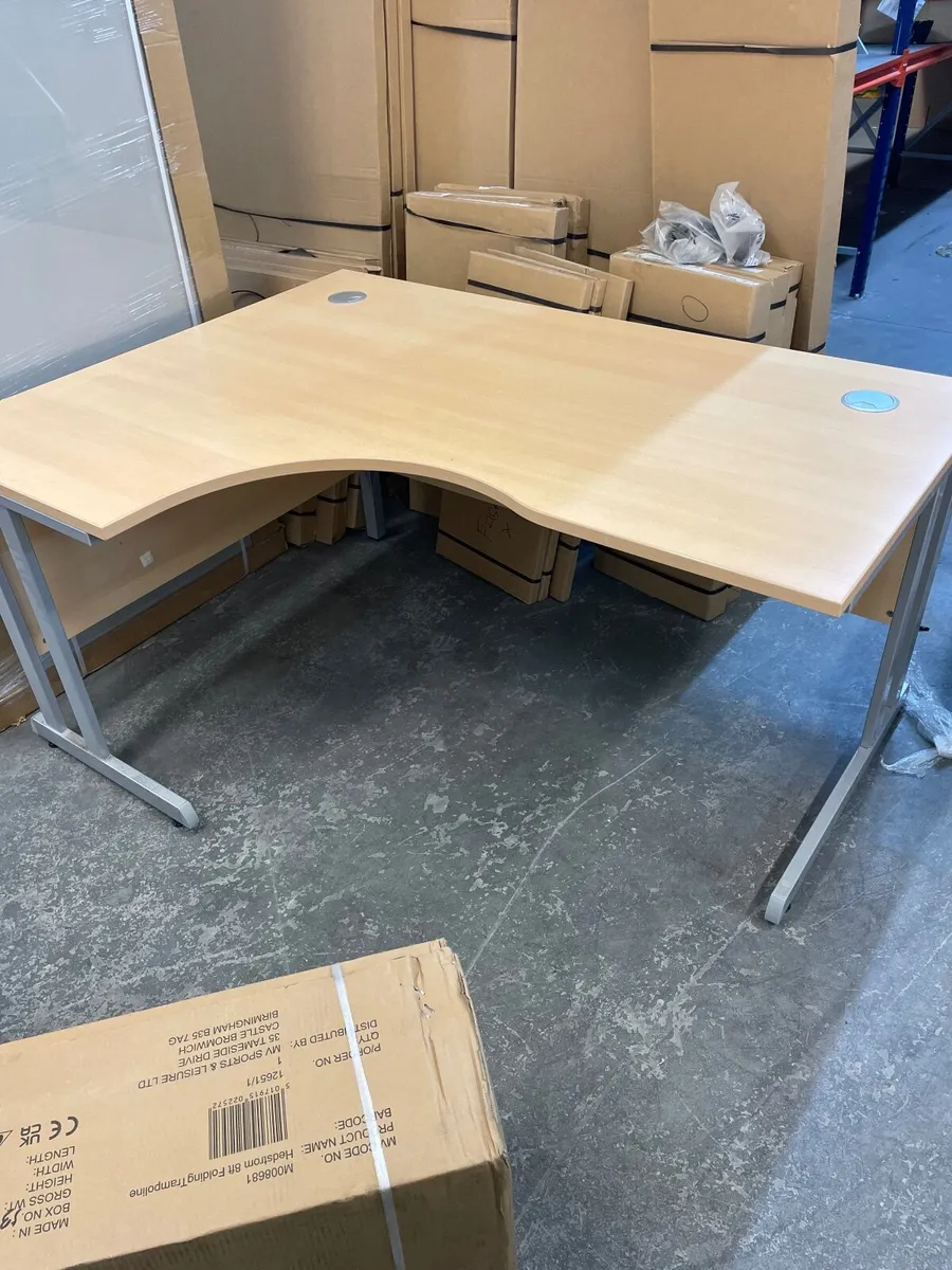 Office desk - Image 2