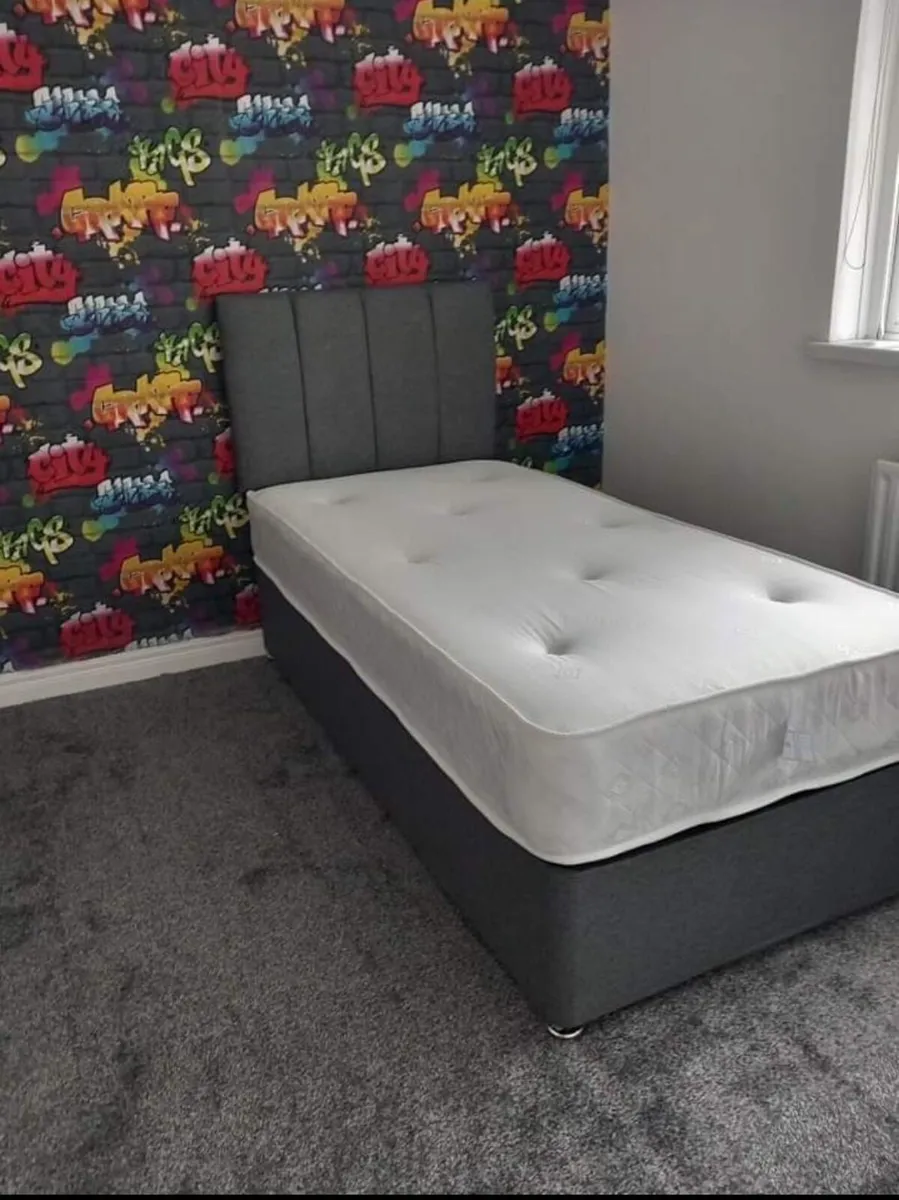 Divan beds and mattress - Image 3