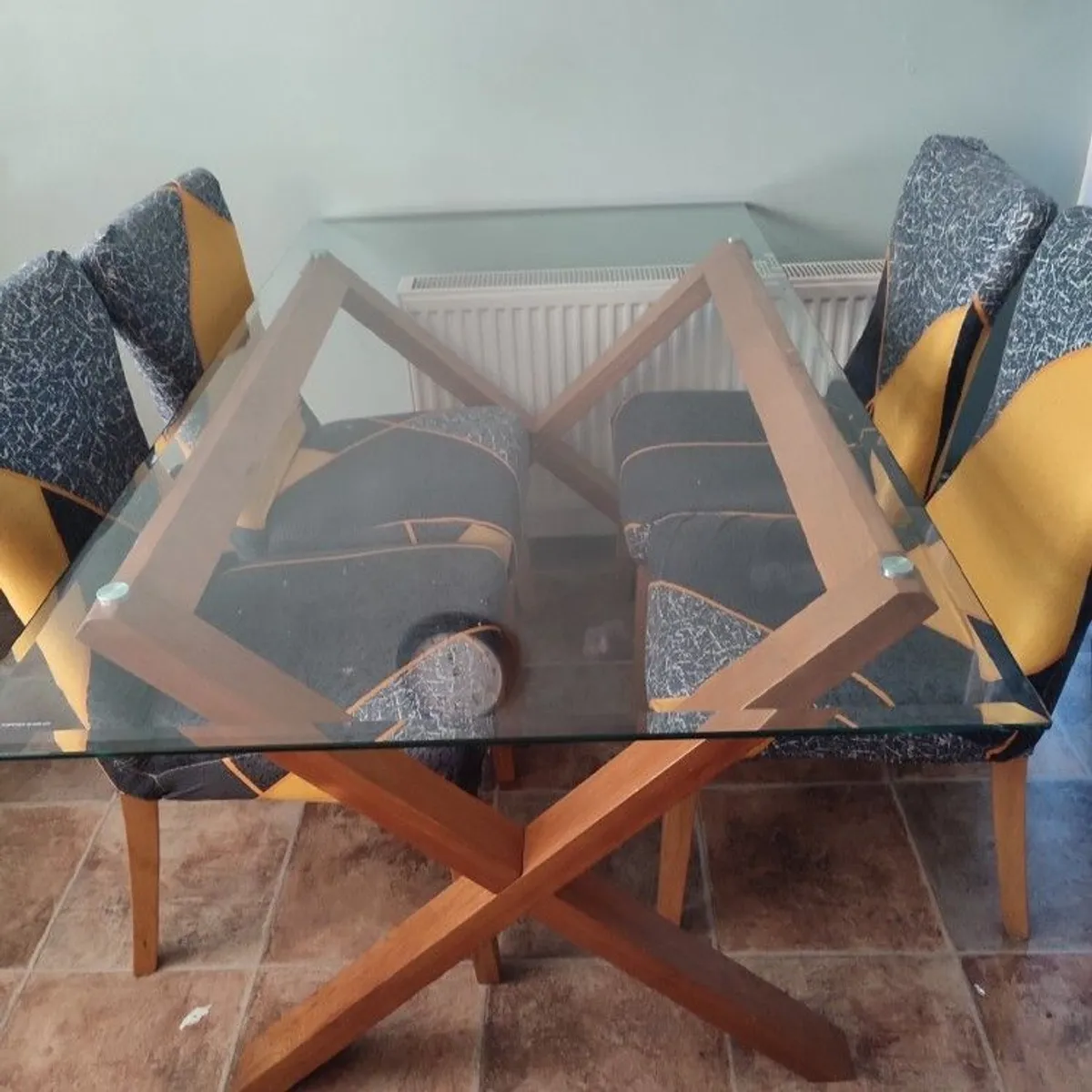 Kitchen table - Image 1