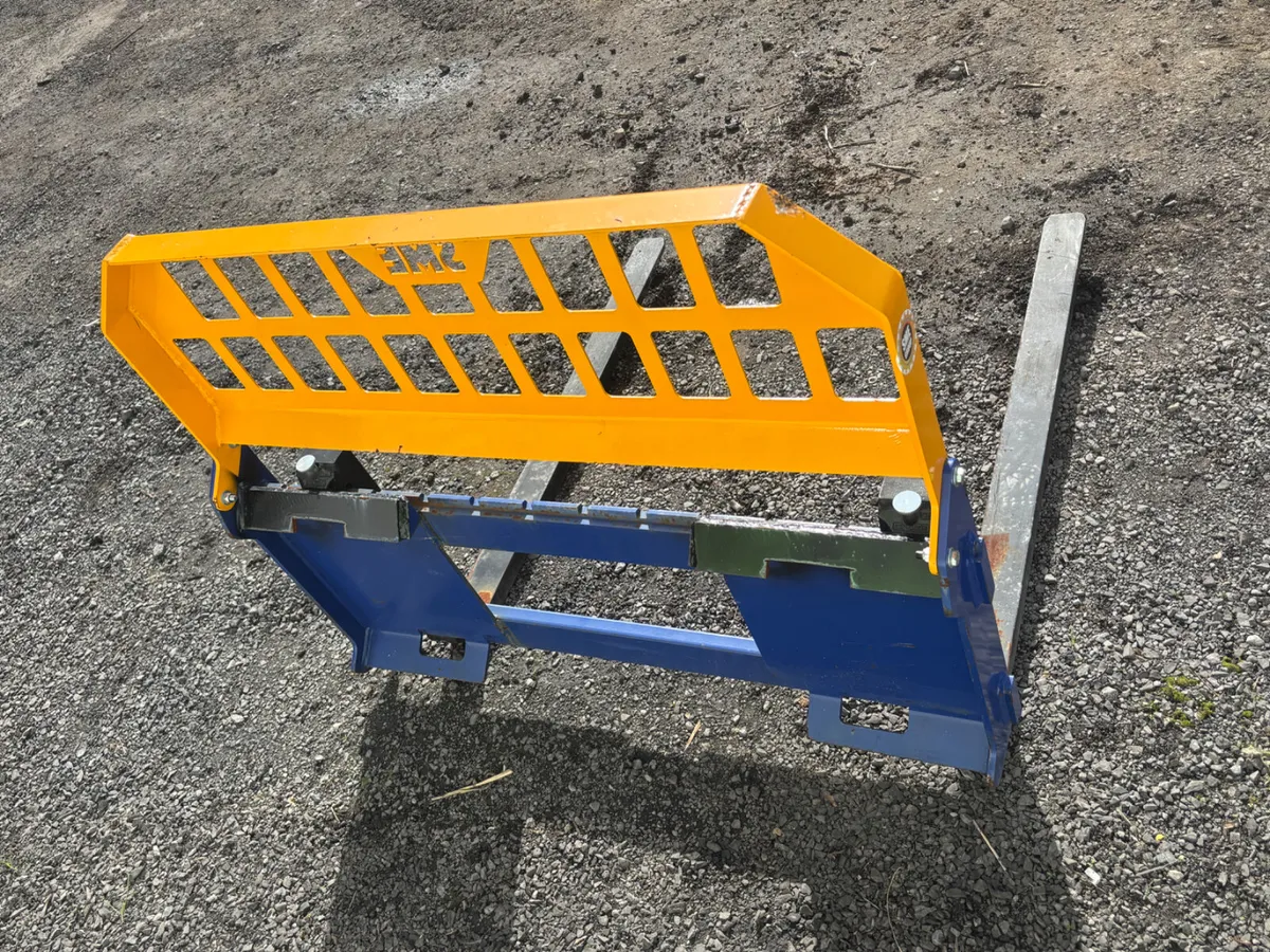Skid Steer Pallet Forks For Sales - Image 2