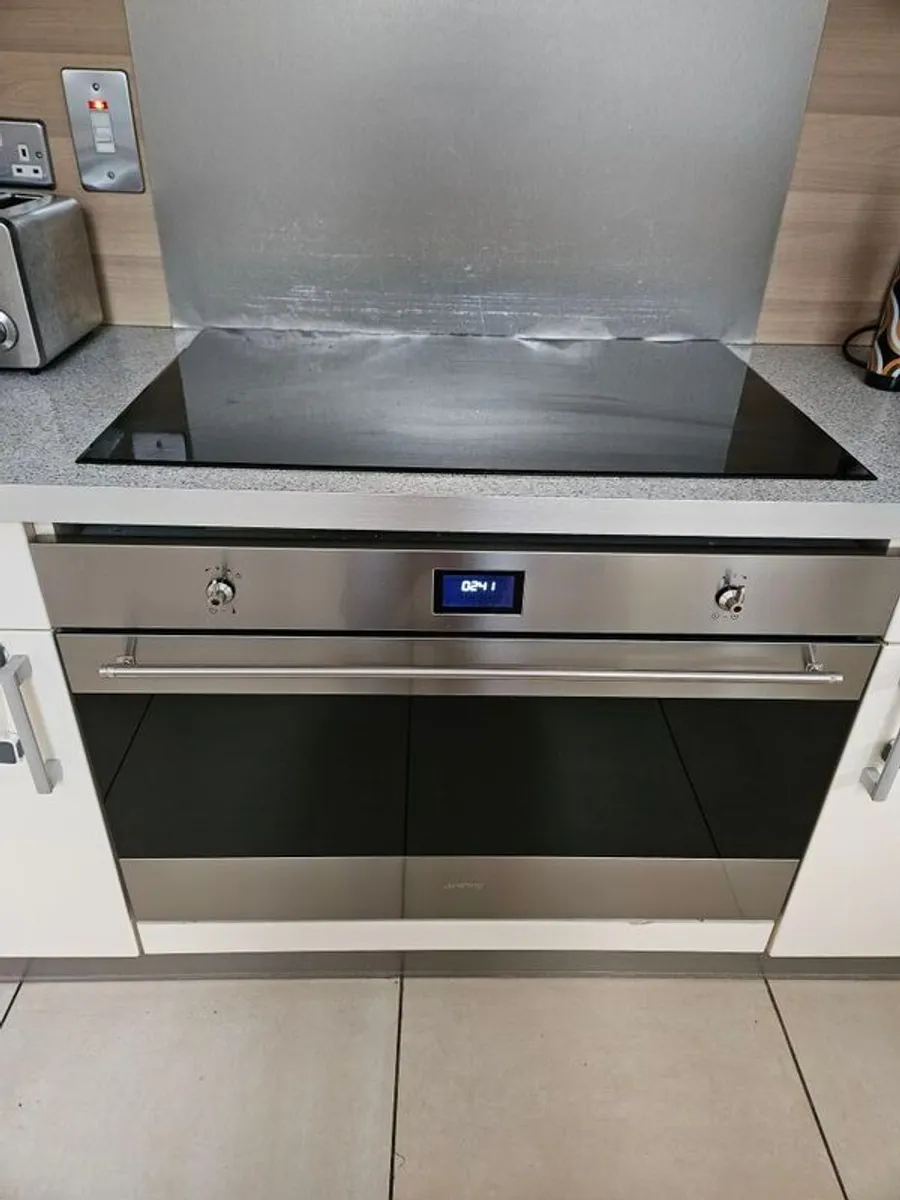 Oven 90cm Smeg..Gorgeous Modern - Image 2