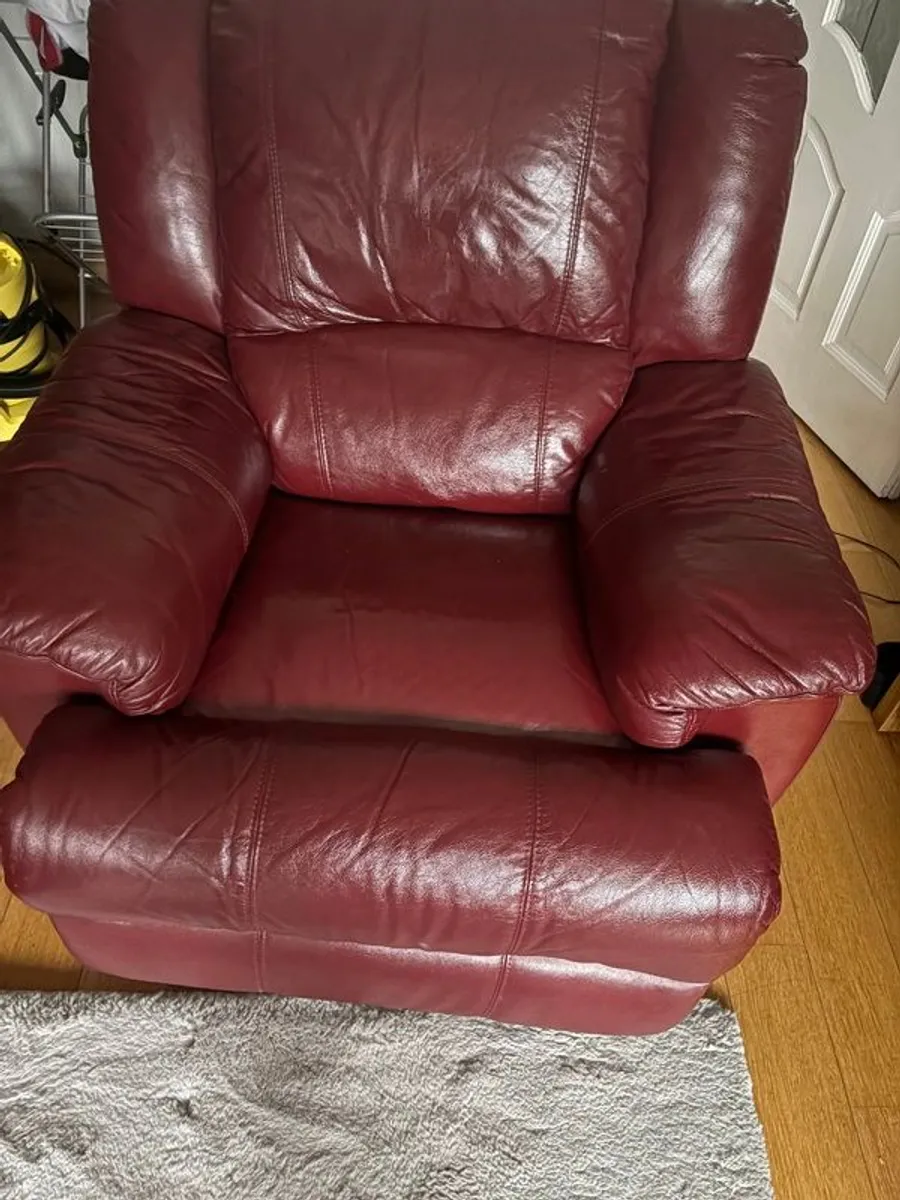 Recliner - Image 3