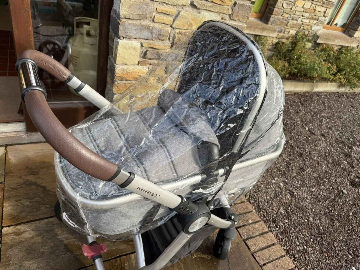 Panorama XTi 2-in-1 Travel System + isofix Car Sea - Image 1