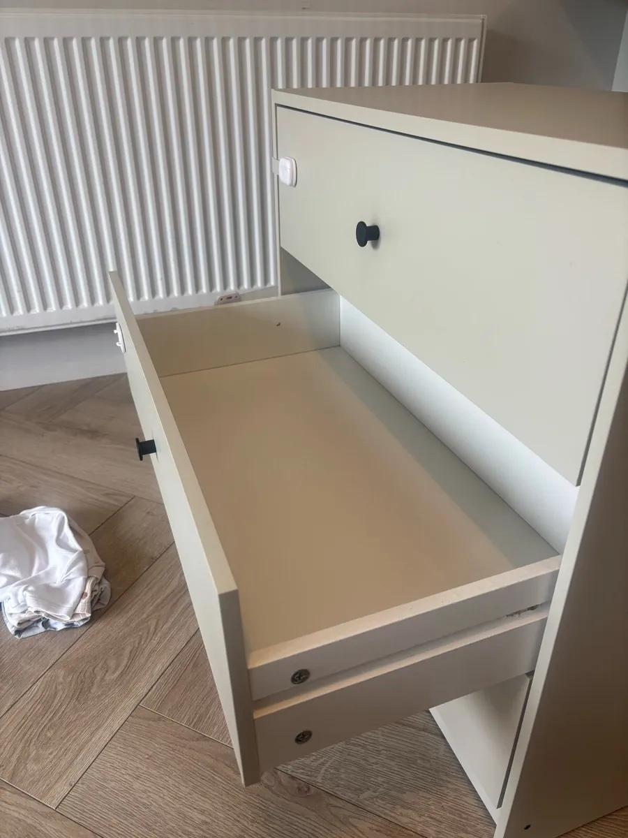 3 Drawer Dresser - Image 4