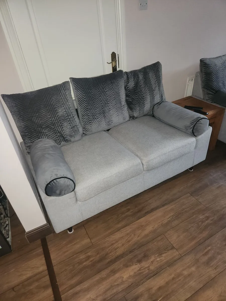 2, 2 seater couches - Image 2
