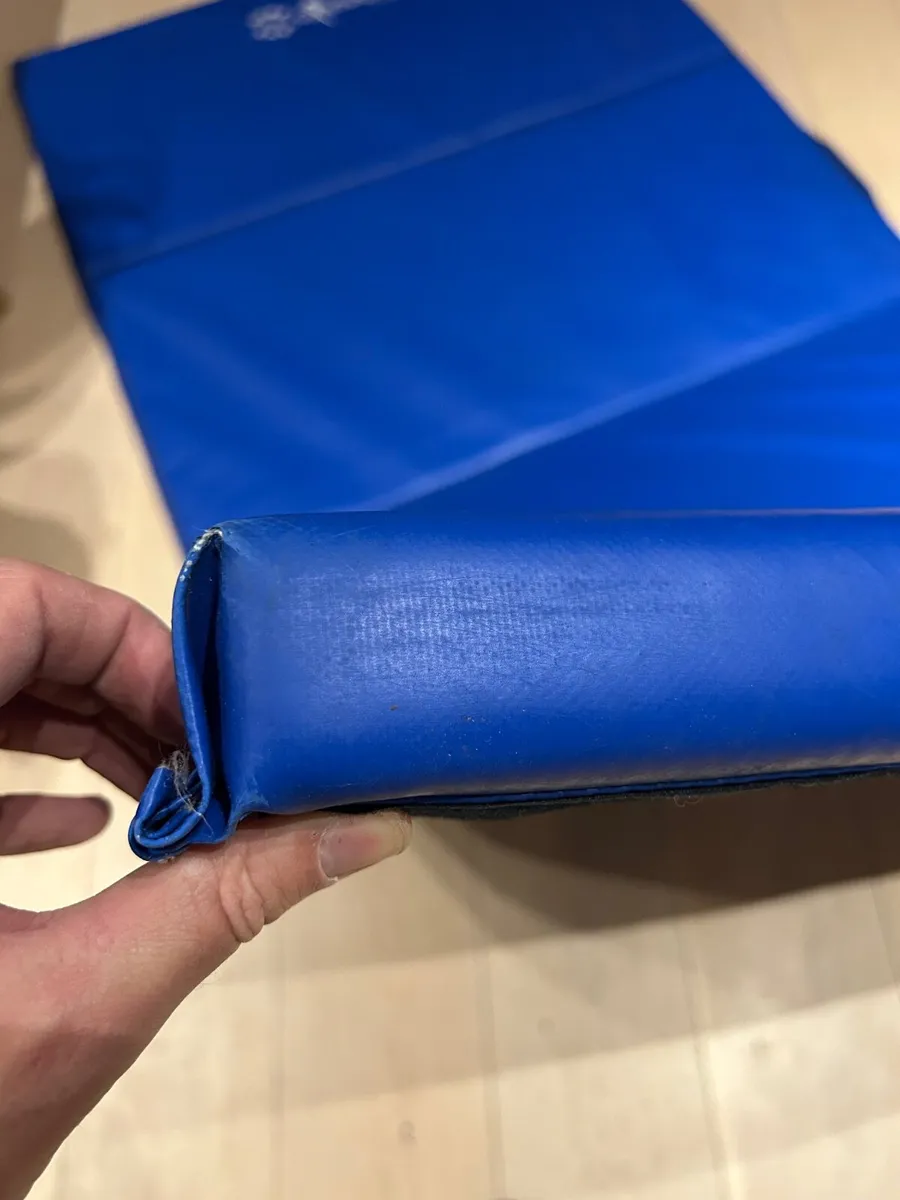 Sure shot gymnastics 4ft x 8ft folding crash matt - Image 2