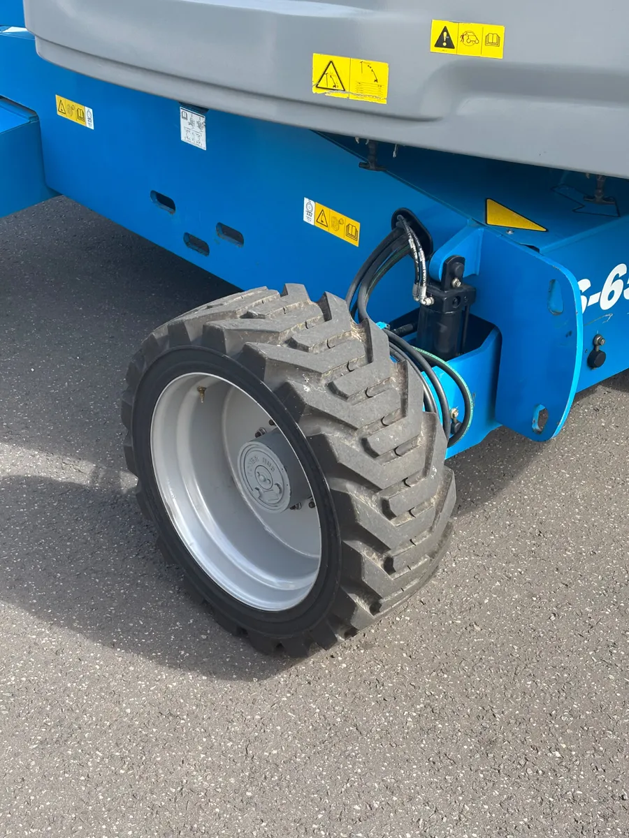 Range of Genie S65 Boomlifts - Image 3