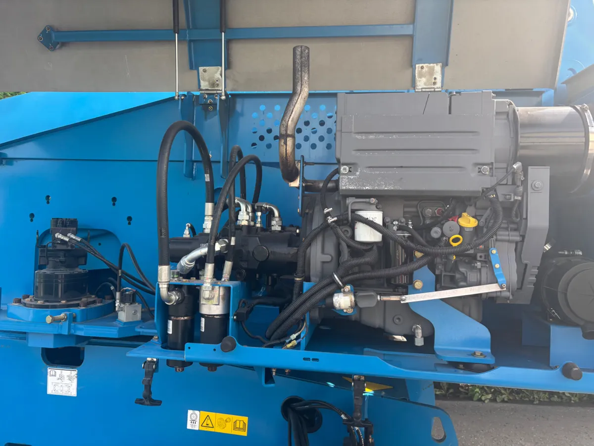Range of Genie S65 Boomlifts - Image 4