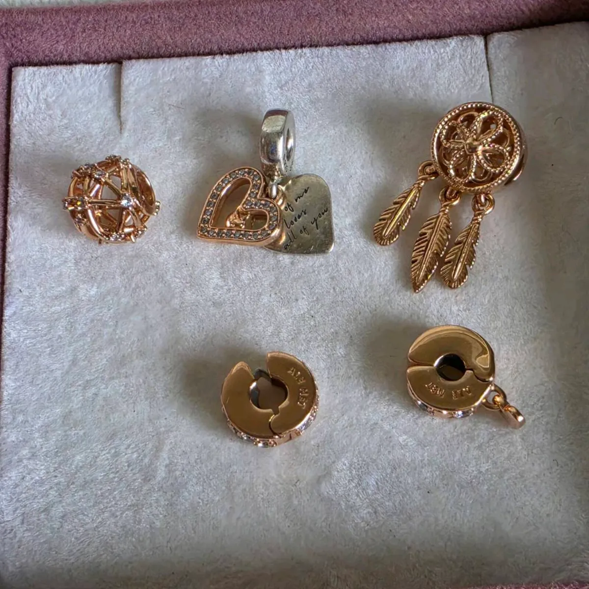 Pandora rose hold charms & clips - Image 1