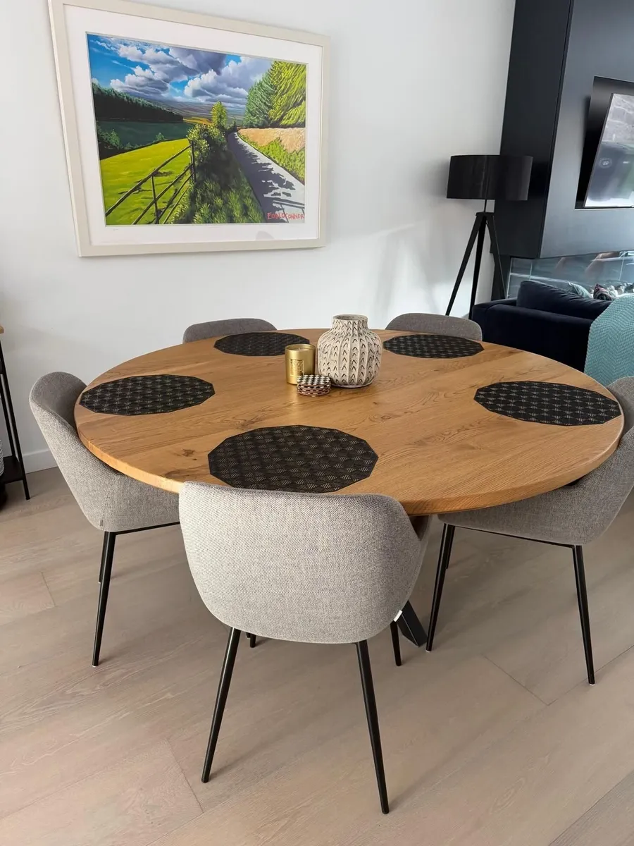 6 Dining chairs from Kave - Image 1