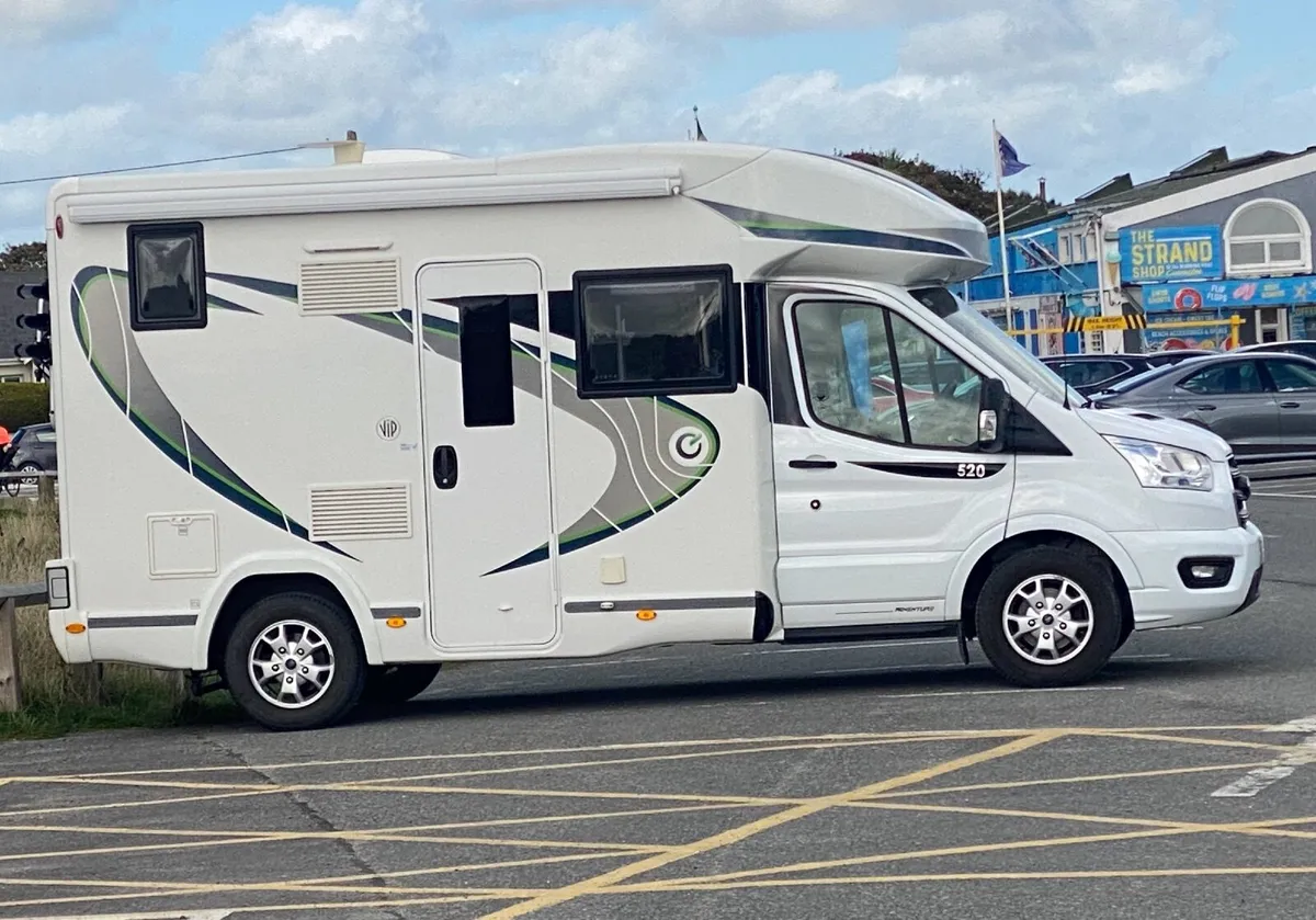 CHAUSSON 520 VIP 2021. 8900mls - Image 1