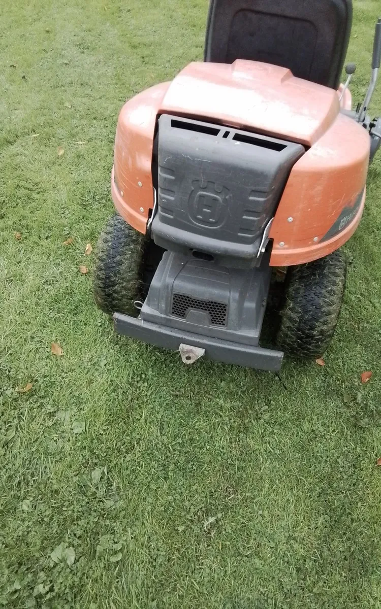 Ride on mowers - Image 4