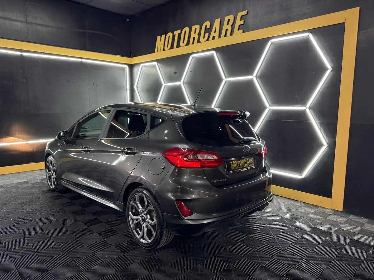 MOBILE WINDOW TINTING SERVICE / VINYL WRAPPING - Image 1