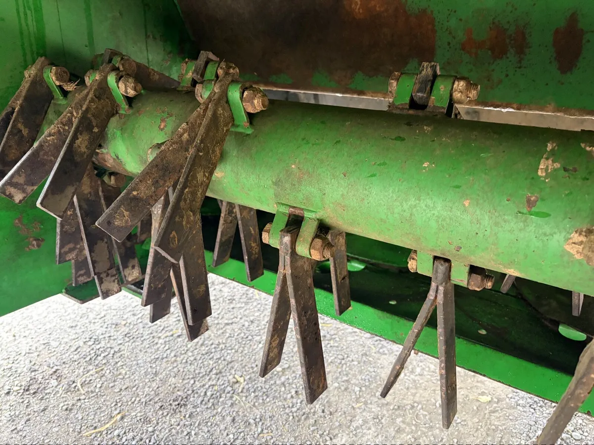 John Deere 1365 Mower Conditioner 2019 - Image 4