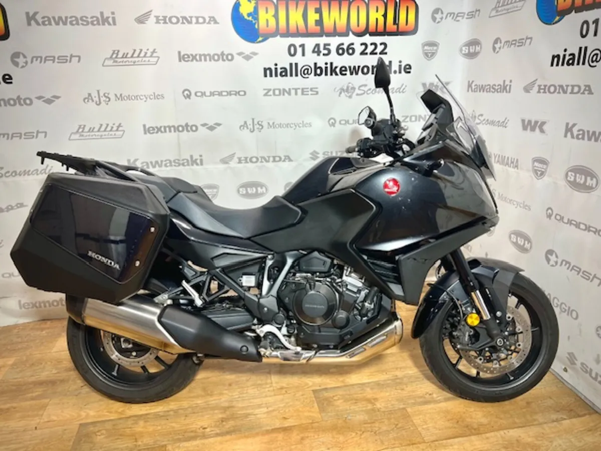 PRE-OWNED Honda NT1100 2022 - Image 1